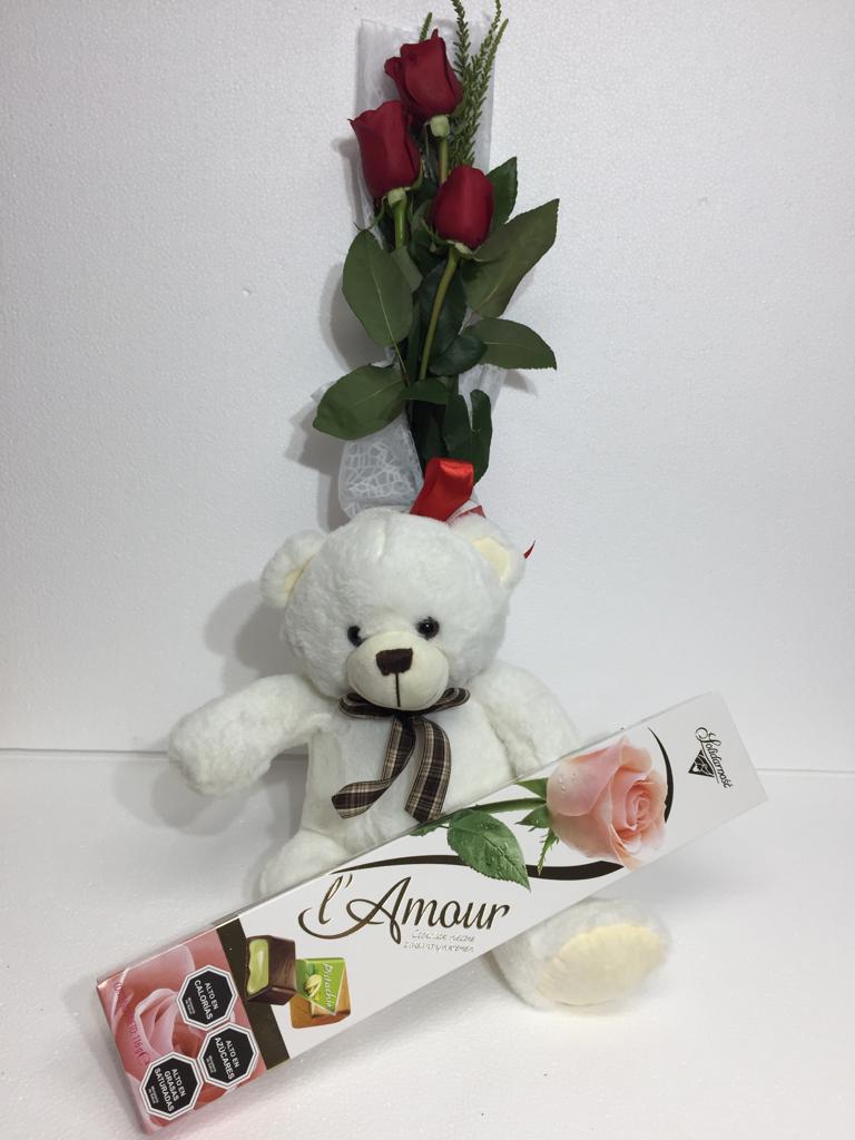 Ramito de 03 Rosas ms Bombones de 116 grs y Peluche de 30 cm